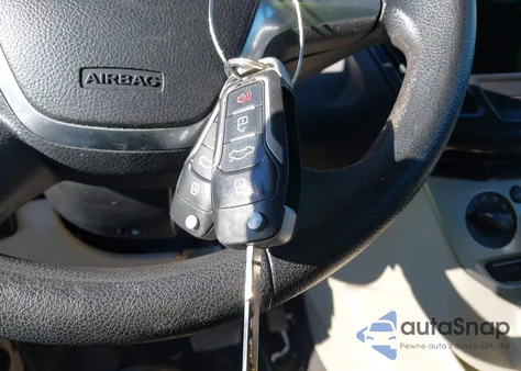 2014 Ford Focus Se from USA, damaged, VIN 1FADP3K2XEL270572